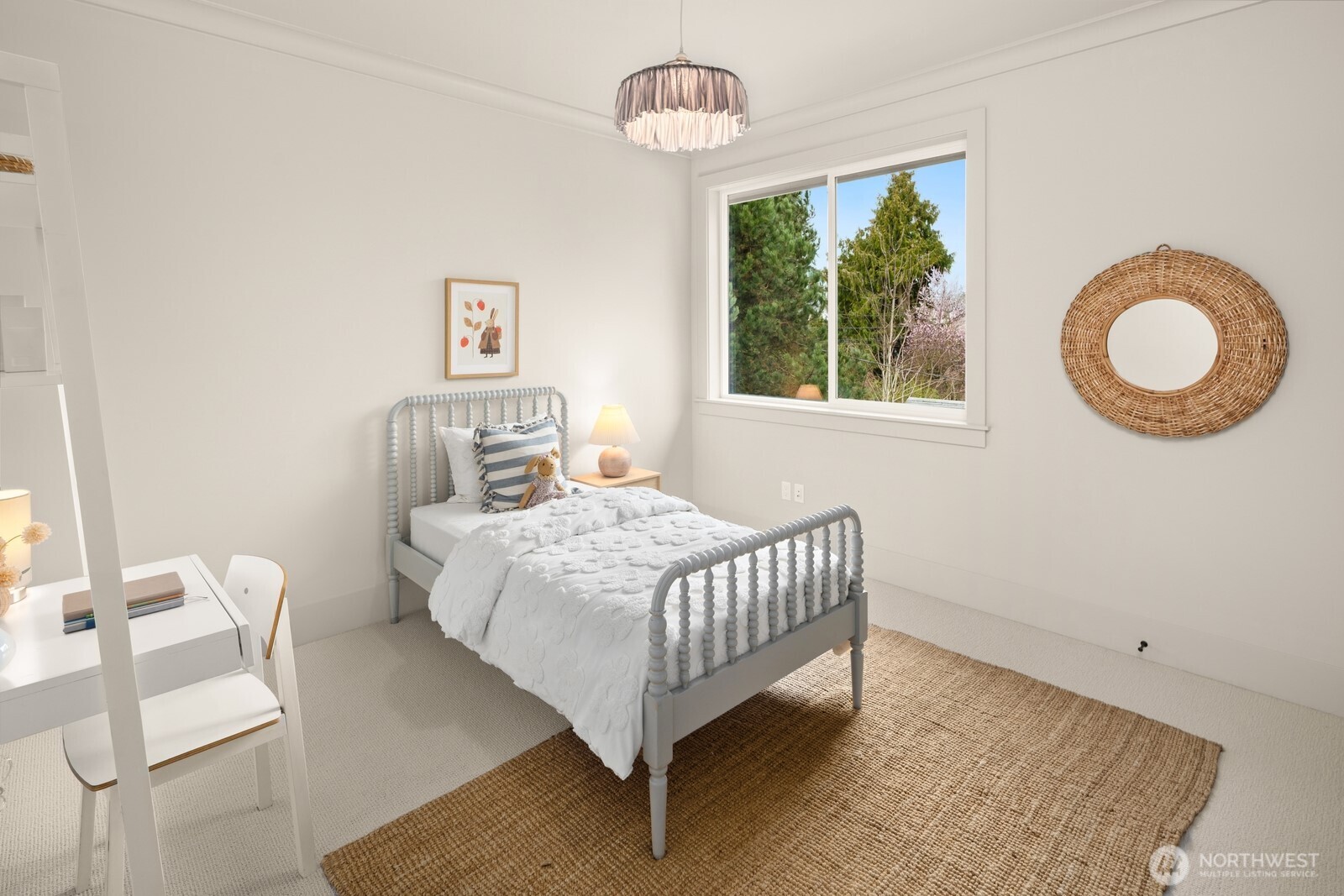 8221 22nd Avenue NE, Seattle, WA 98115