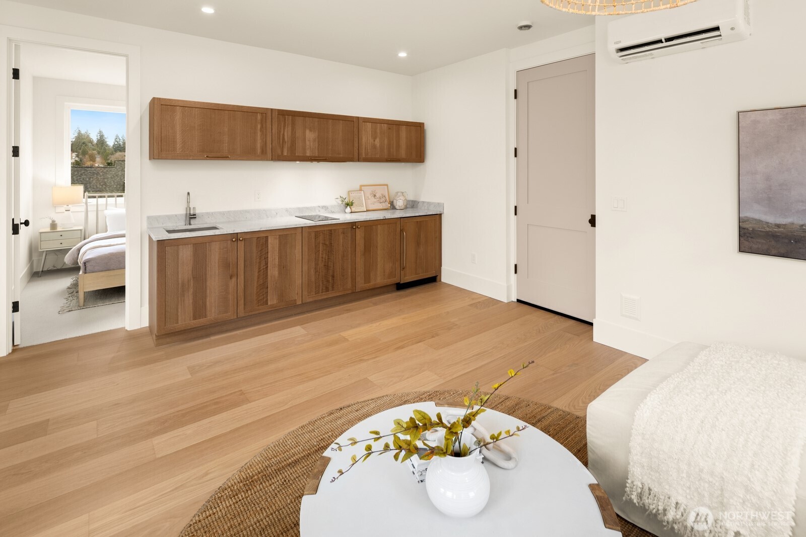 8221 22nd Avenue NE, Seattle, WA 98115