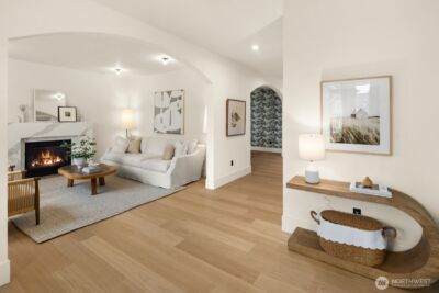 8221 22nd Avenue NE, Seattle, WA 98115 - Photo 4