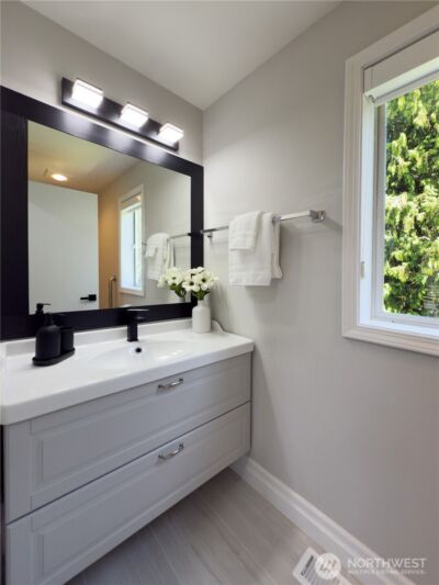 1621 Edgemoor Lane , Everett, WA 98203 - Photo 17