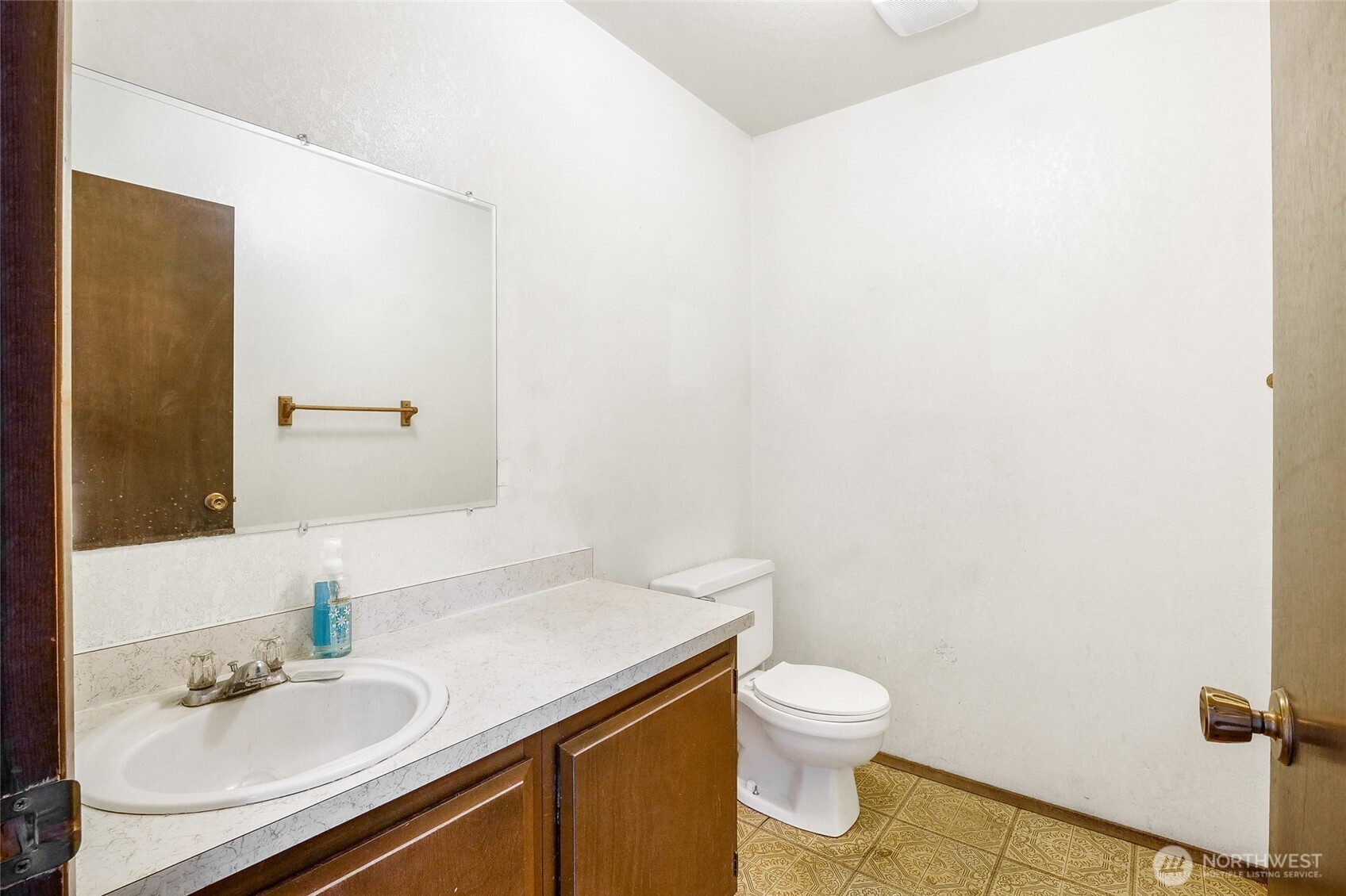 3057 NE Bell Road , Moses Lake, WA 98837