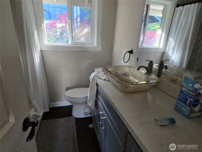 8405 24th Avenue SW, Seattle, WA 98106-2210 - Photo 12