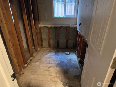 8405 24th Avenue SW, Seattle, WA 98106-2210 - Photo 5