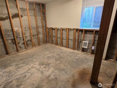 8405 24th Avenue SW, Seattle, WA 98106-2210 - Photo 7