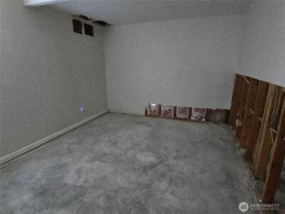 8405 24th Avenue SW, Seattle, WA 98106-2210 - Photo 8