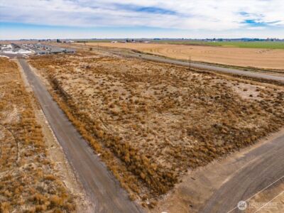 1295 S 7th Avenue , Othello, WA 99344 - Photo 3