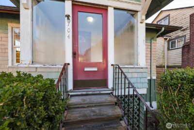 704 Lincoln Street , Hoquiam, WA 98550 - Photo 2