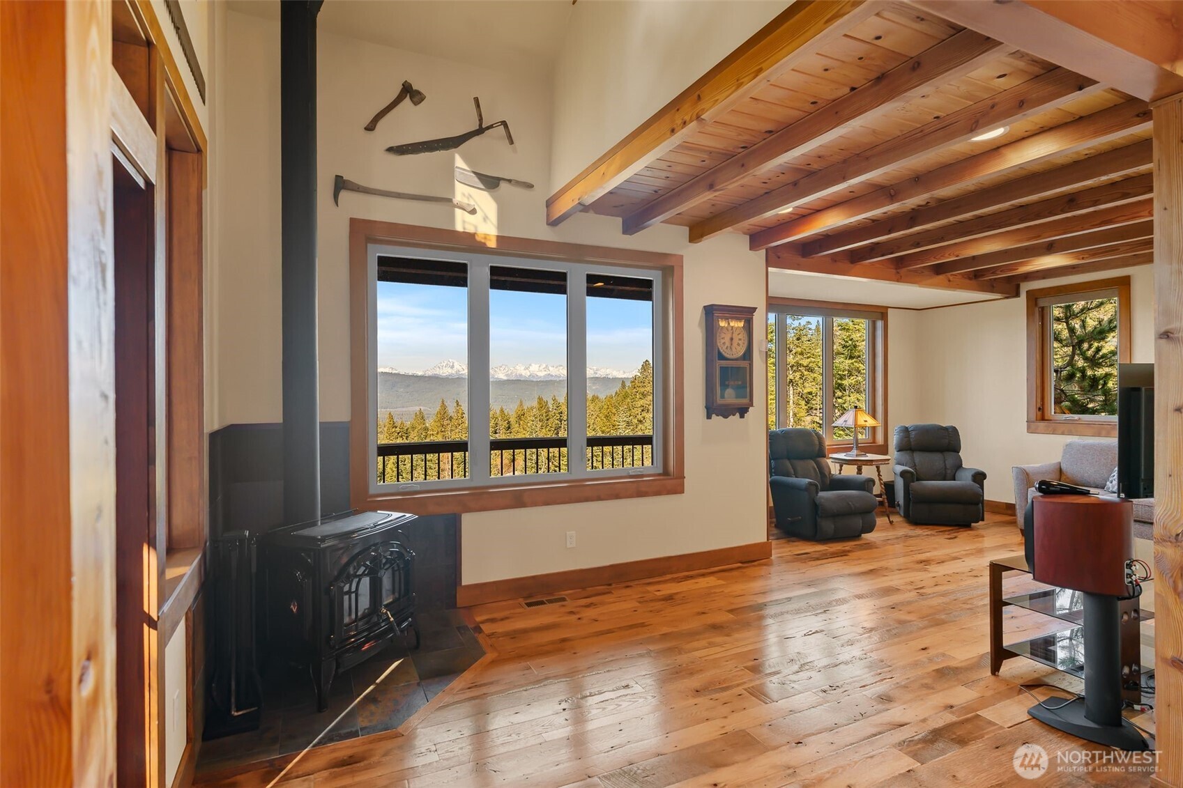 824 Huntrick Drive , Cle Elum, WA 98922