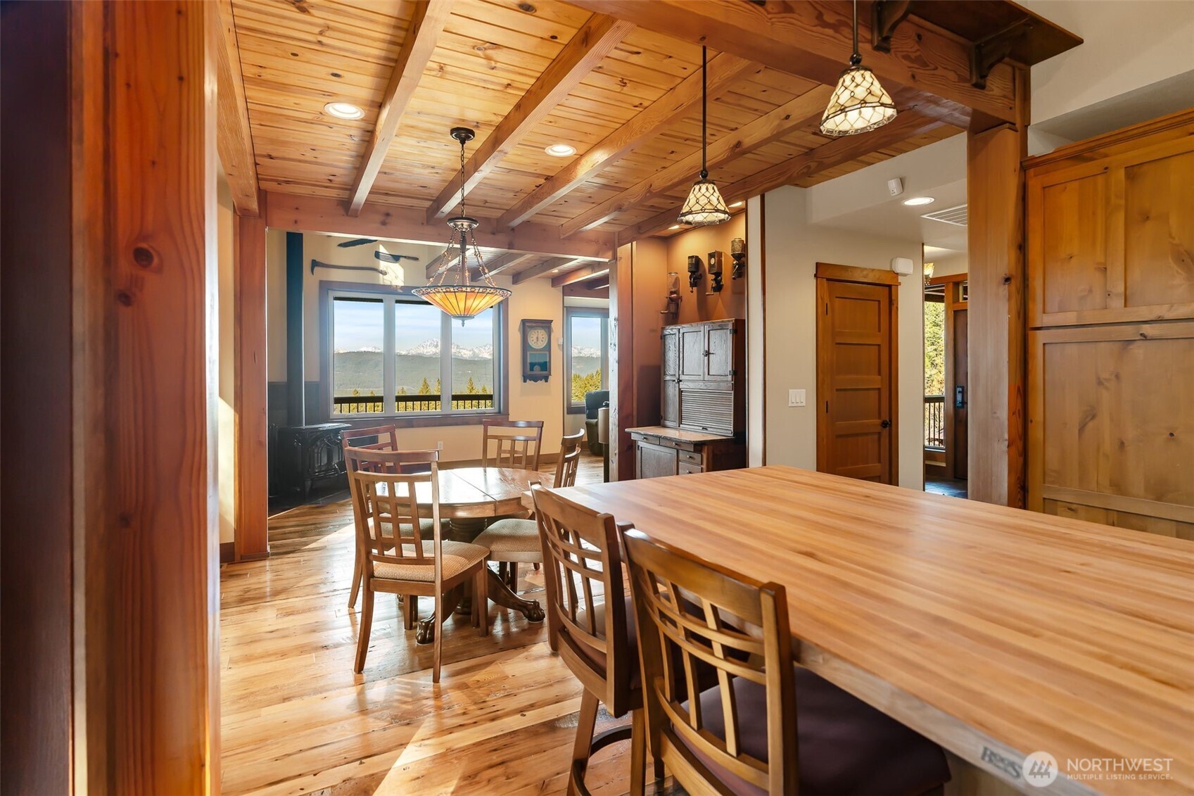 824 Huntrick Drive , Cle Elum, WA 98922