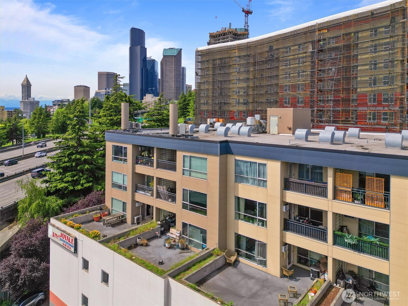 321 10th Avenue S #705, Seattle, WA 98104