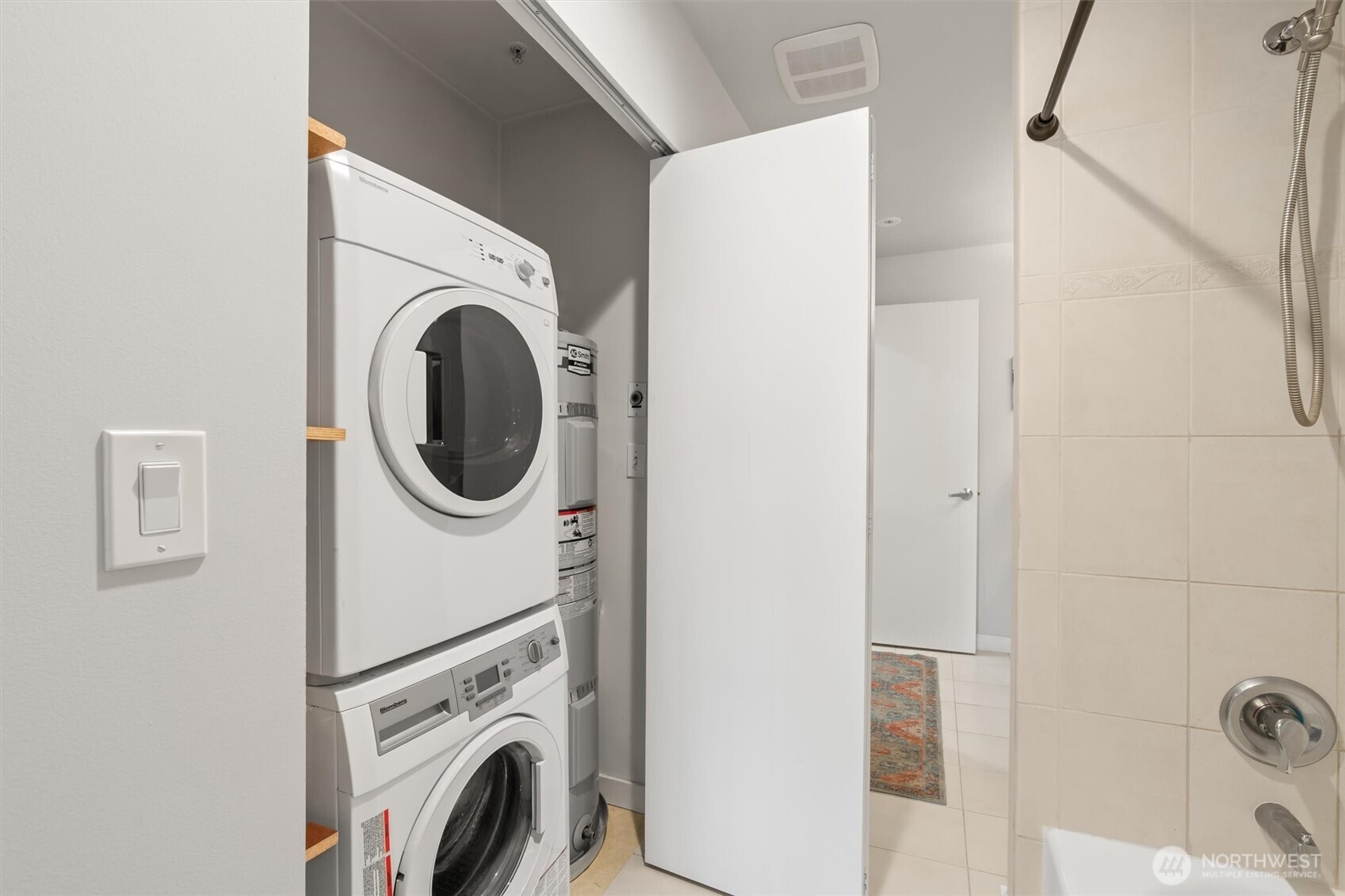 321 10th Avenue S #705, Seattle, WA 98104