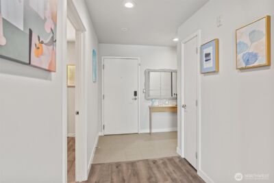 321 10th Avenue S #705, Seattle, WA 98104 - Photo 6