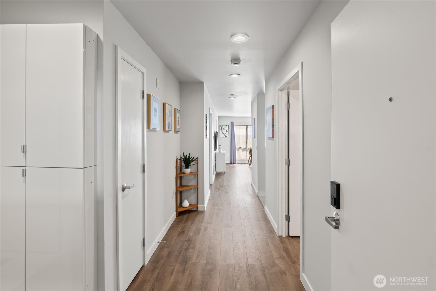 321 10th Avenue S #705, Seattle, WA 98104