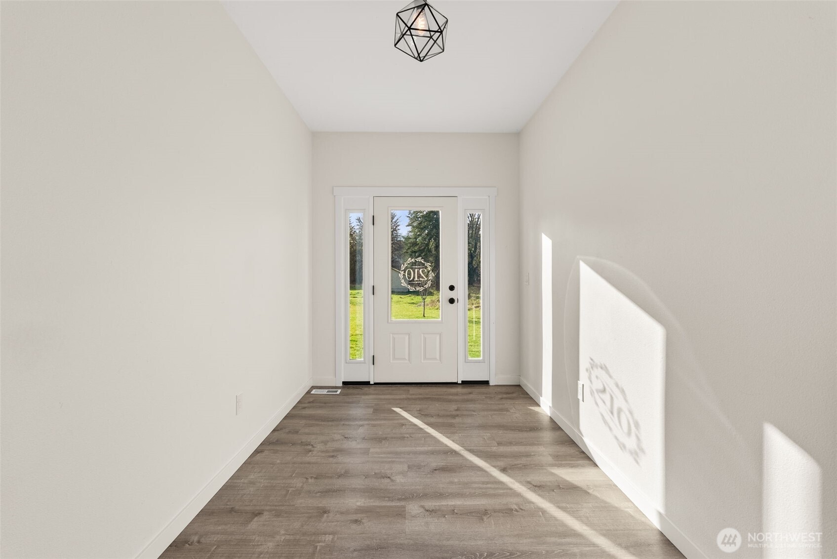 210 West Wishkah Road , Aberdeen, WA 98520