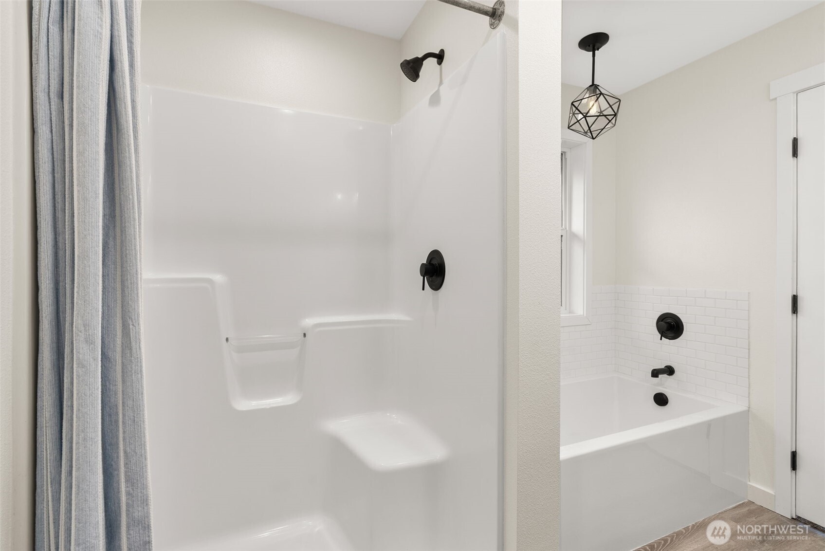 210 West Wishkah Road , Aberdeen, WA 98520