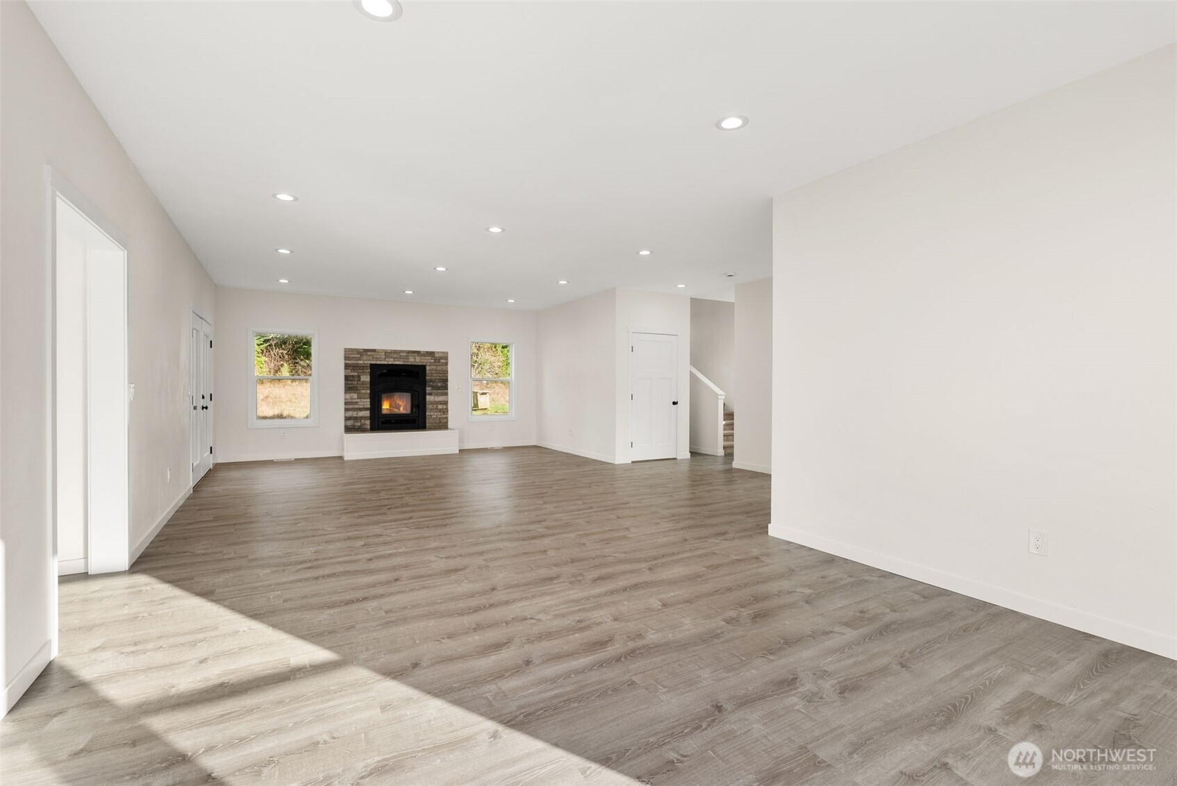 210 West Wishkah Road , Aberdeen, WA 98520