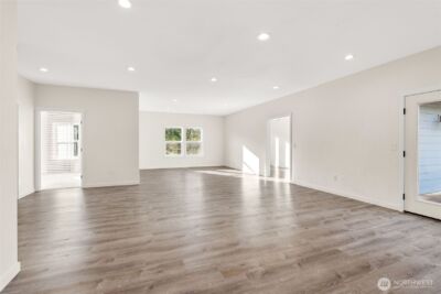 210 West Wishkah Road , Aberdeen, WA 98520 - Photo 4