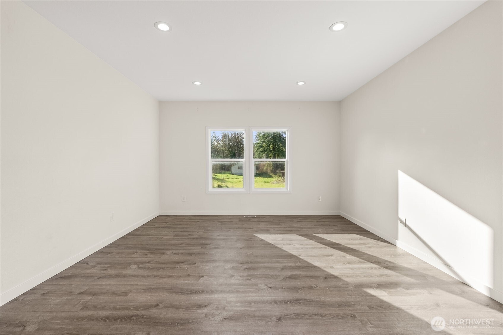 210 West Wishkah Road , Aberdeen, WA 98520