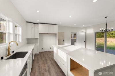 210 West Wishkah Road , Aberdeen, WA 98520 - Photo 6