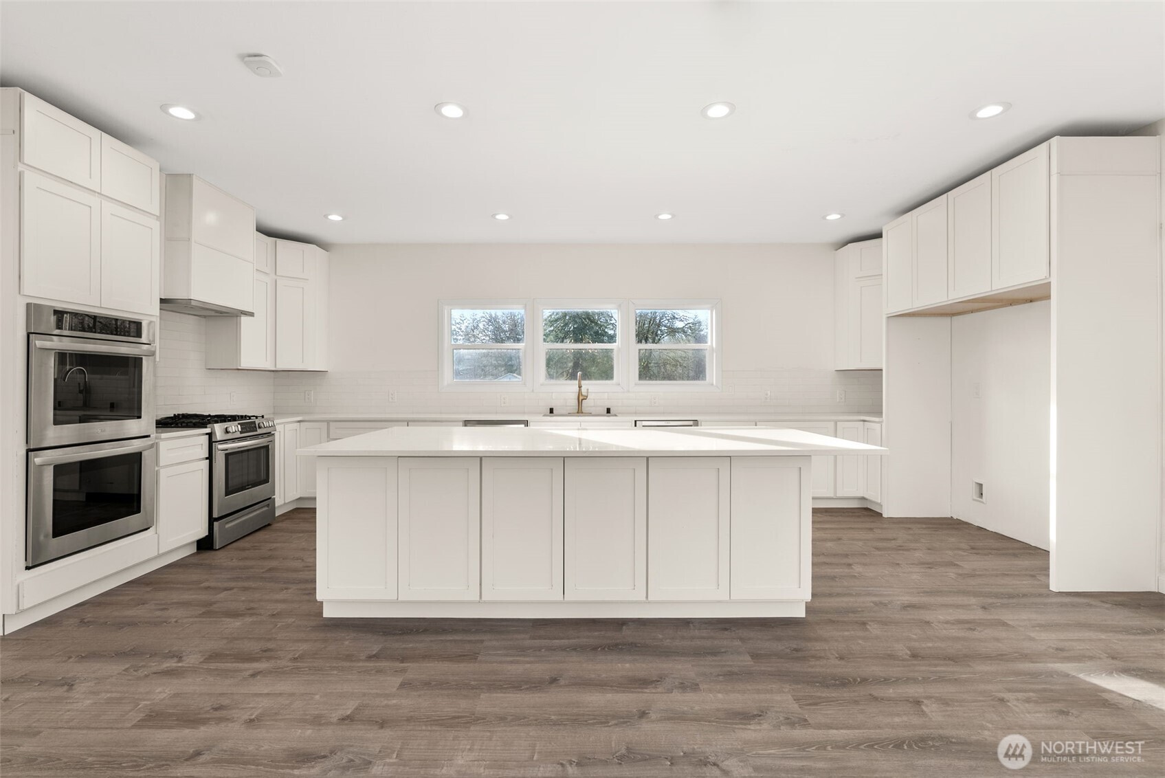 210 West Wishkah Road , Aberdeen, WA 98520