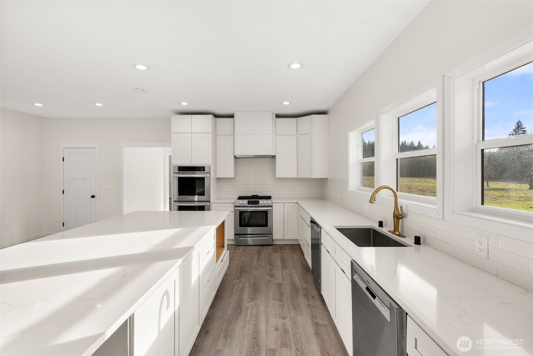 210 West Wishkah Road , Aberdeen, WA 98520