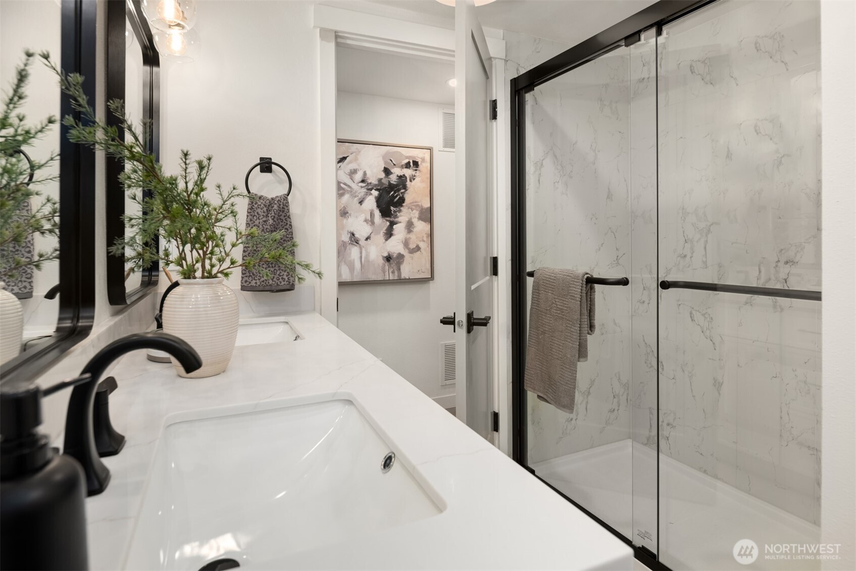 1023 109th Avenue SE, Bellevue, WA 98004