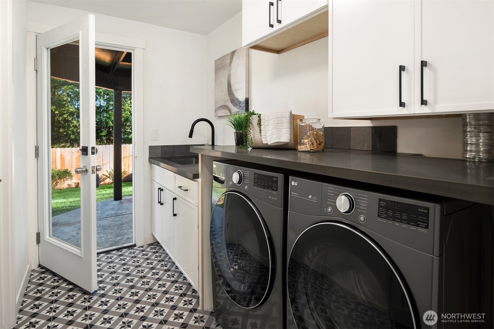 1023 109th Avenue SE, Bellevue, WA 98004