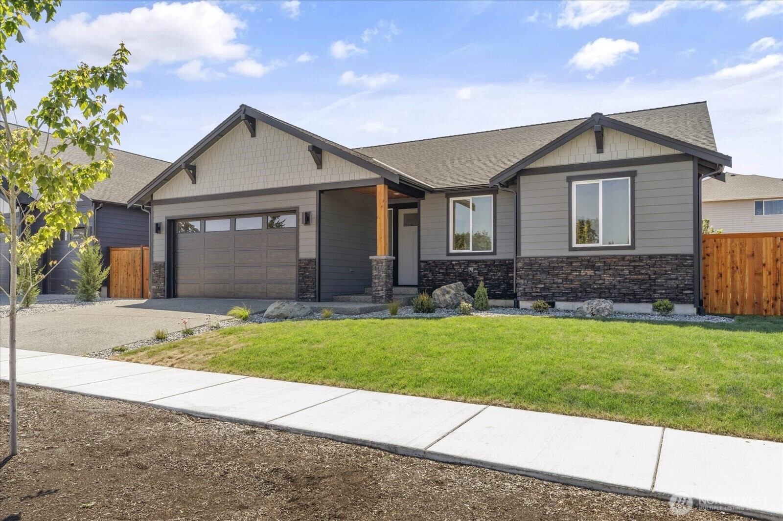 900 NW Shire Street , Oak Harbor, WA 98277