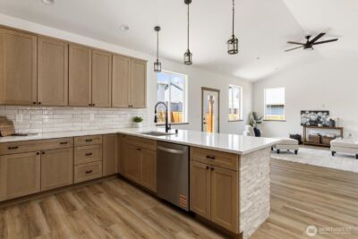 900 NW Shire Street , Oak Harbor, WA 98277 - Photo 12