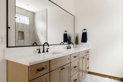 900 NW Shire Street , Oak Harbor, WA 98277 - Photo 18