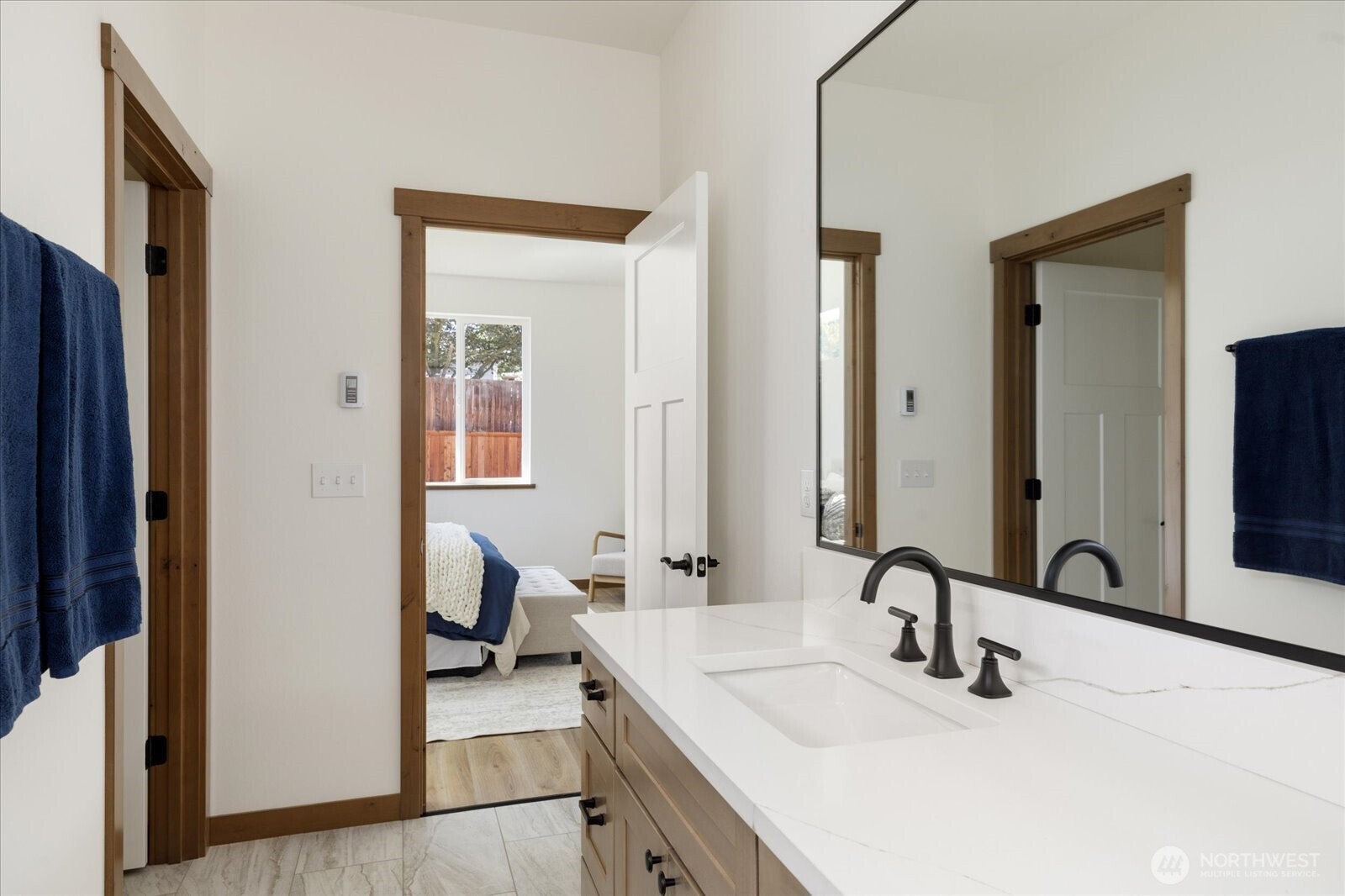 900 NW Shire Street , Oak Harbor, WA 98277