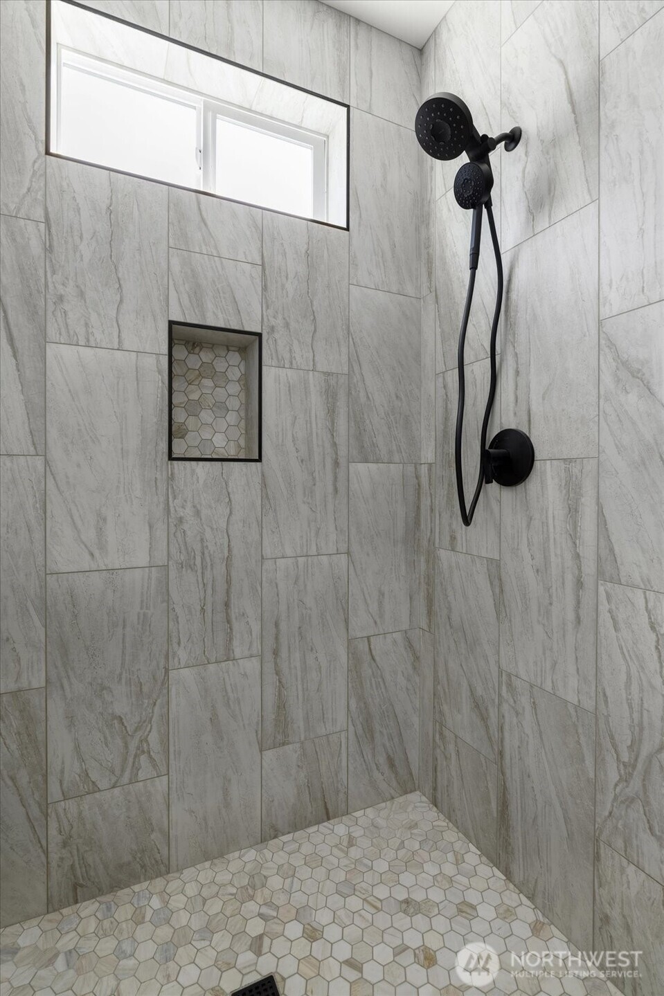 900 NW Shire Street , Oak Harbor, WA 98277