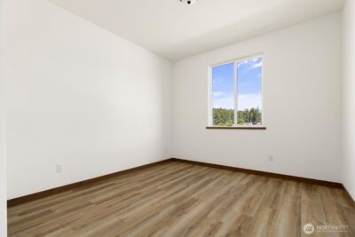 900 NW Shire Street , Oak Harbor, WA 98277 - Photo 24