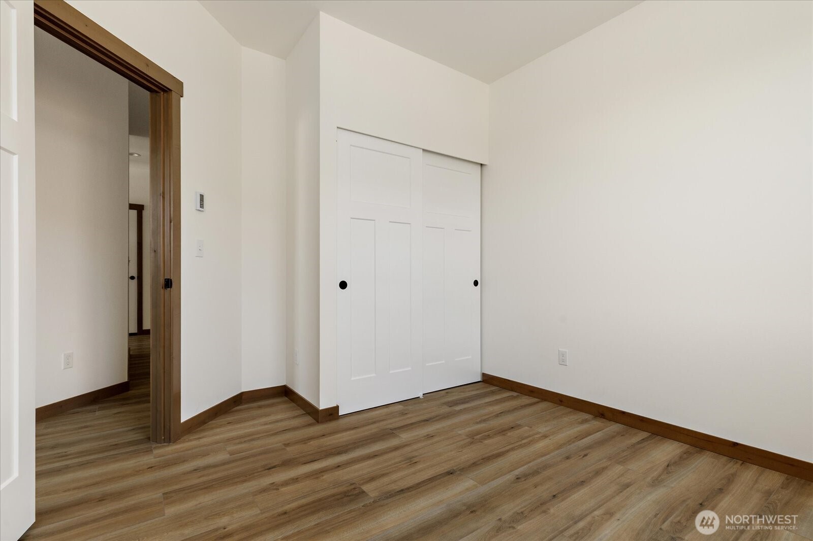 900 NW Shire Street , Oak Harbor, WA 98277