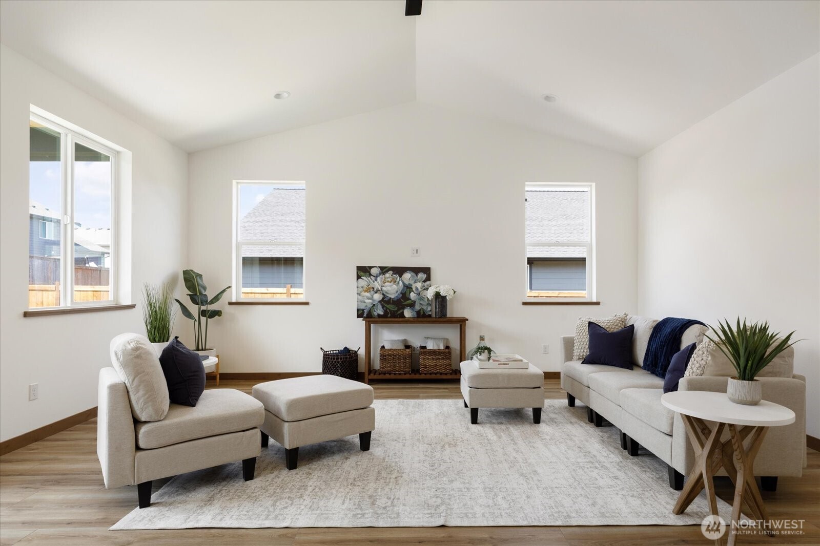 900 NW Shire Street , Oak Harbor, WA 98277