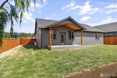 900 NW Shire Street , Oak Harbor, WA 98277 - Photo 32