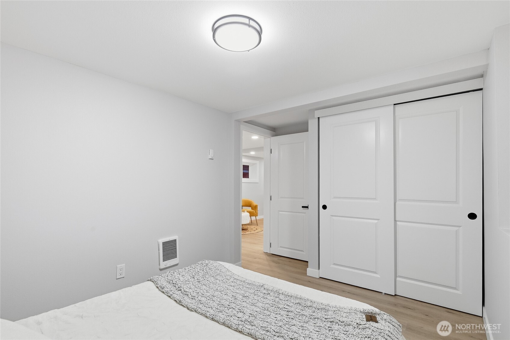 1927 42nd Avenue SW, Seattle, WA 98116