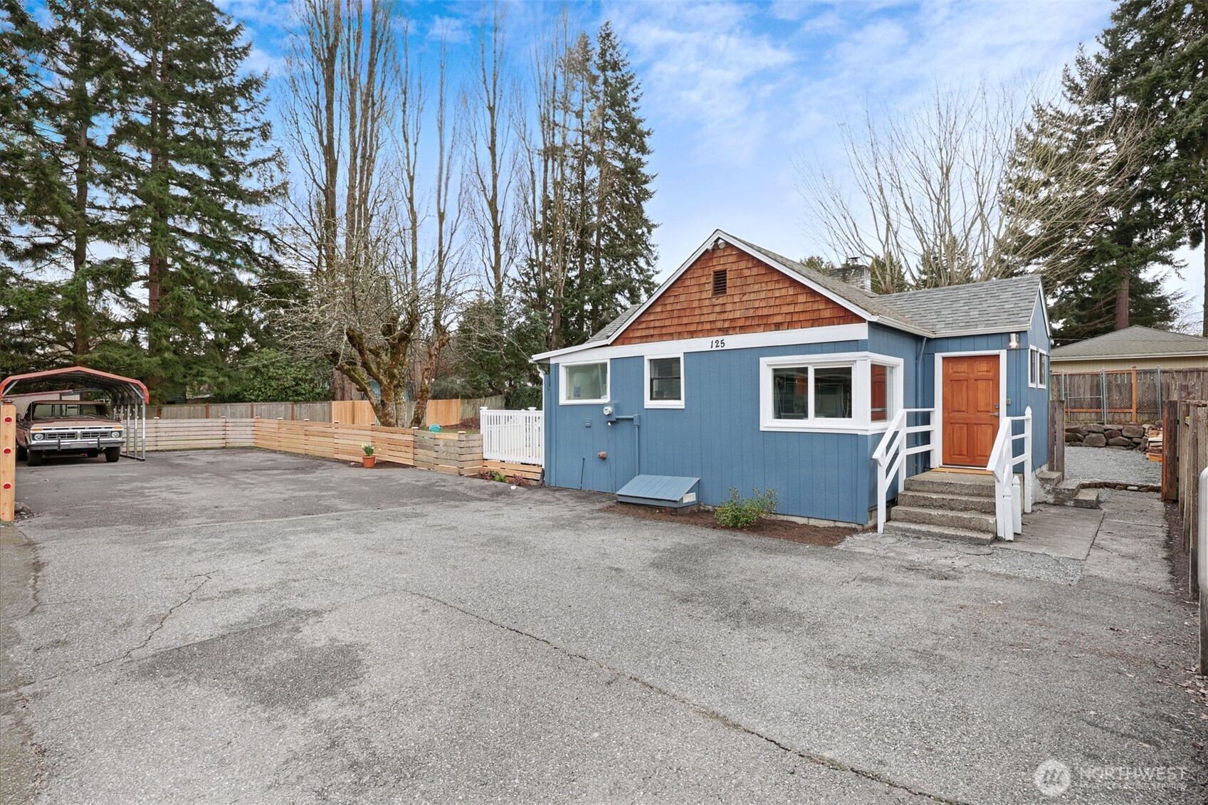 125 N 203rd Street , Shoreline, WA 98133