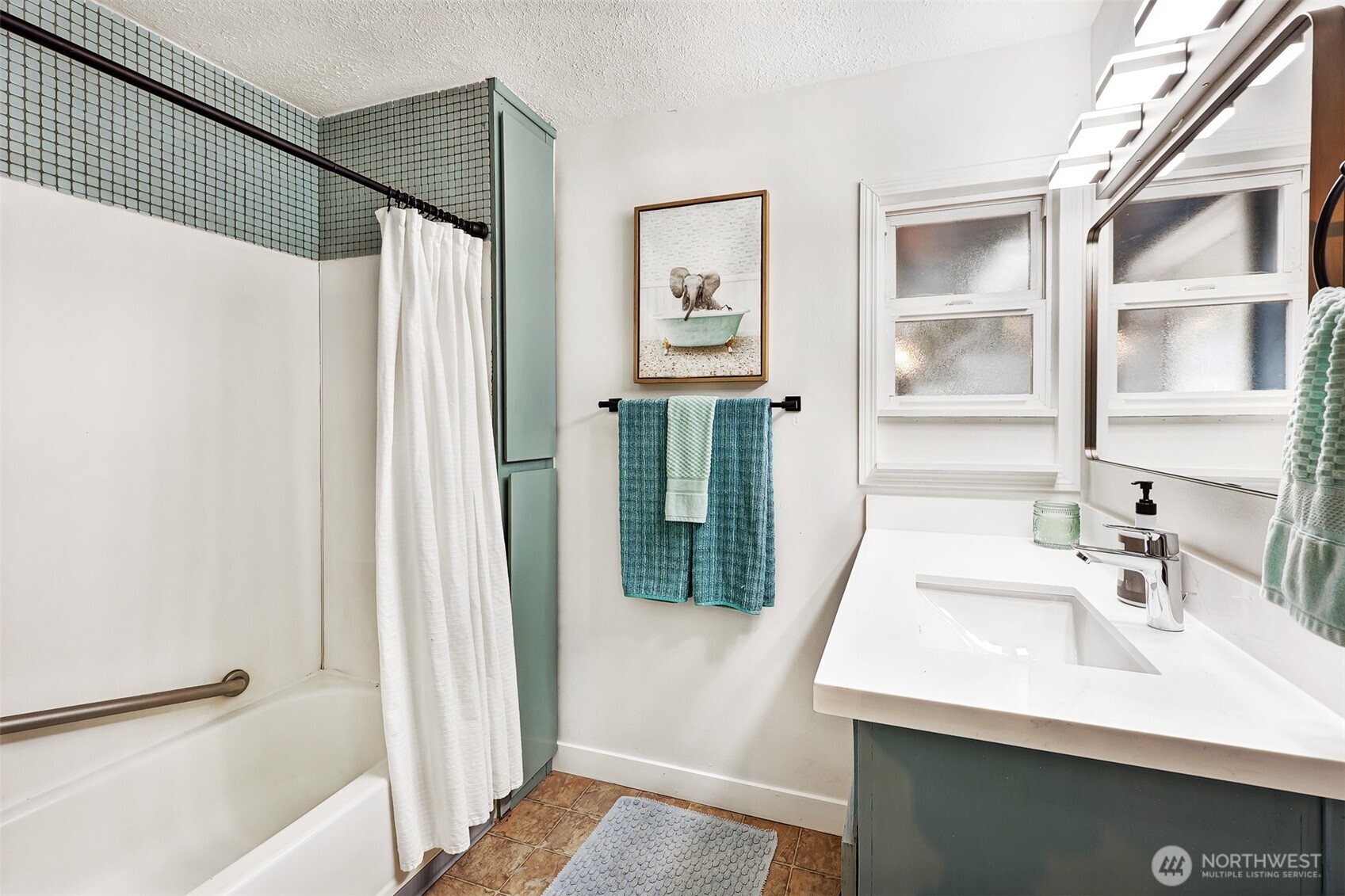 125 N 203rd Street , Shoreline, WA 98133