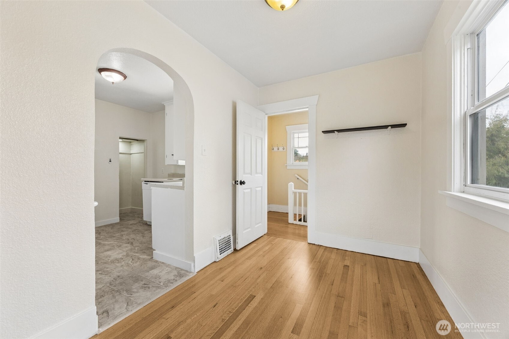 2112 S Ash Street , Tacoma, WA 98405