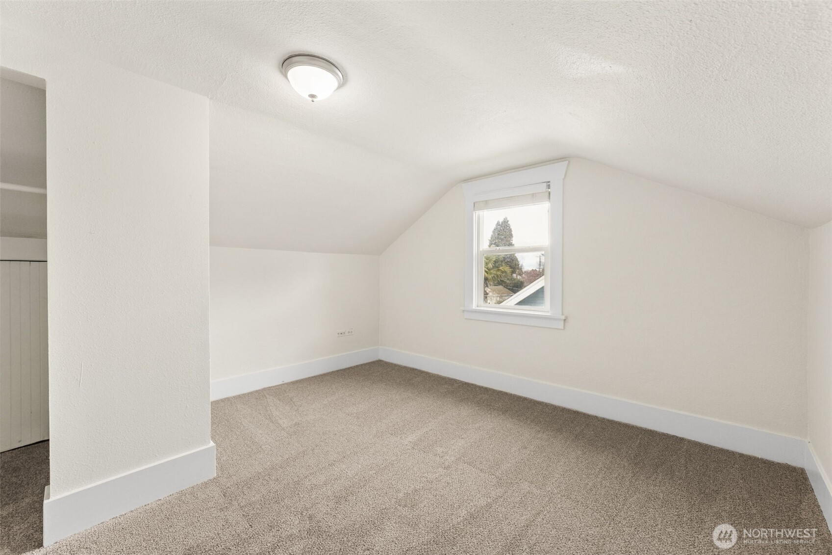 2112 S Ash Street , Tacoma, WA 98405