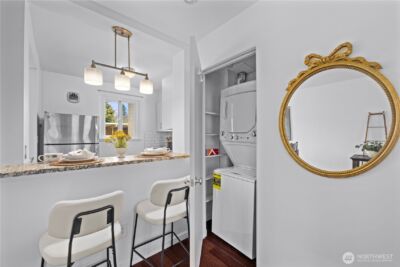 4877 Terrace Drive NE, Seattle, WA 98105 - Photo 18