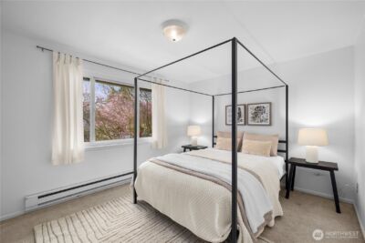 4877 Terrace Drive NE, Seattle, WA 98105 - Photo 20