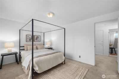 4877 Terrace Drive NE, Seattle, WA 98105 - Photo 21