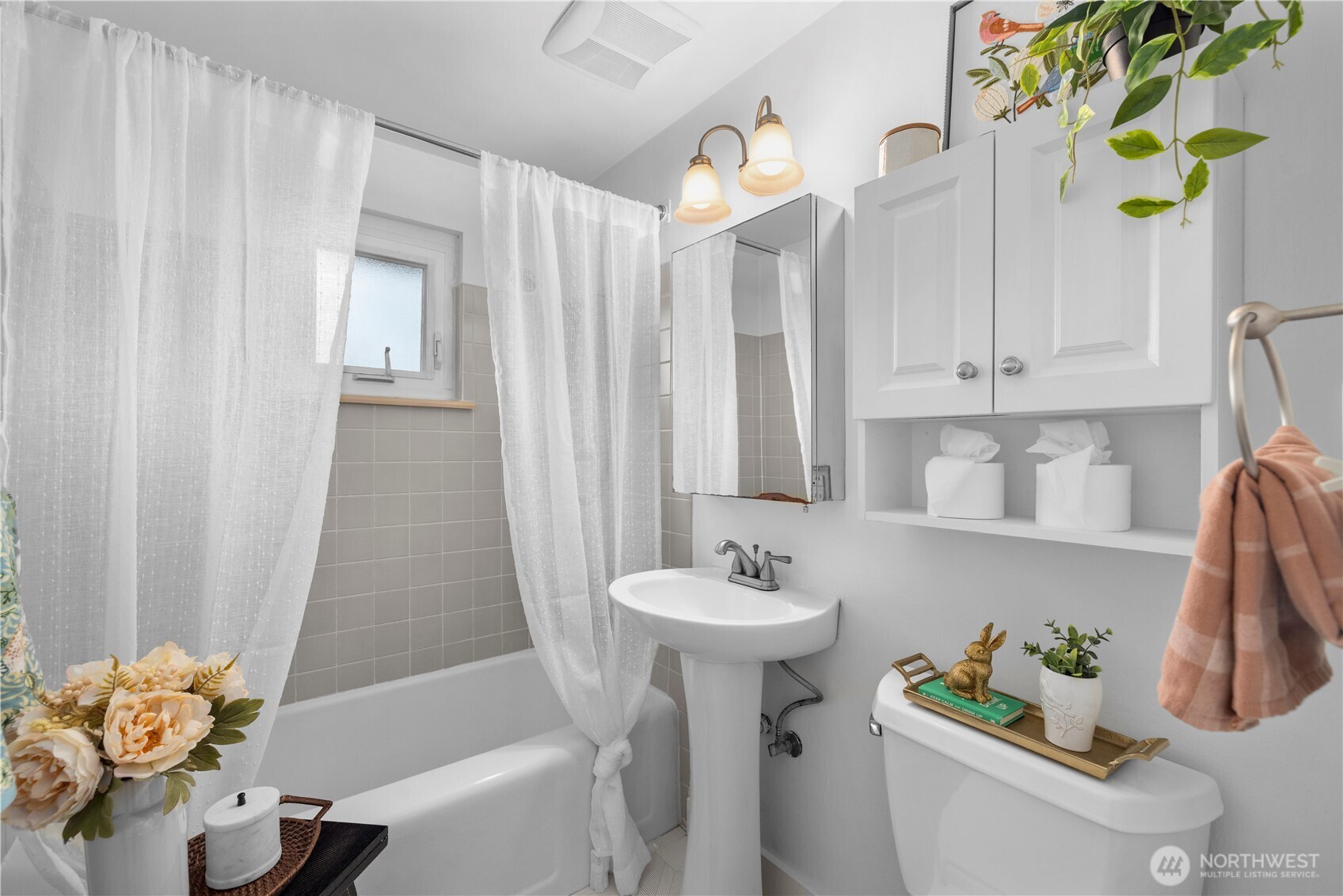 4877 Terrace Drive NE, Seattle, WA 98105