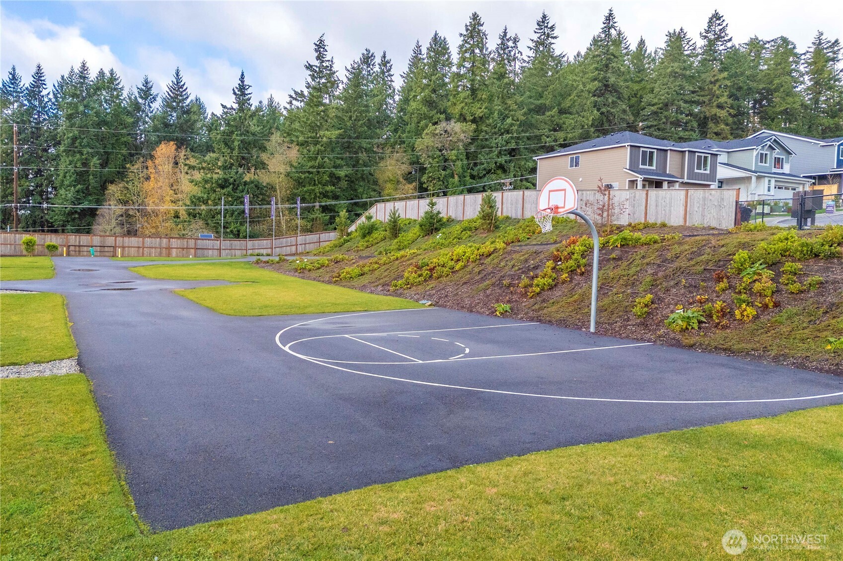 2055 NE Norseman Way , Poulsbo, WA 98370