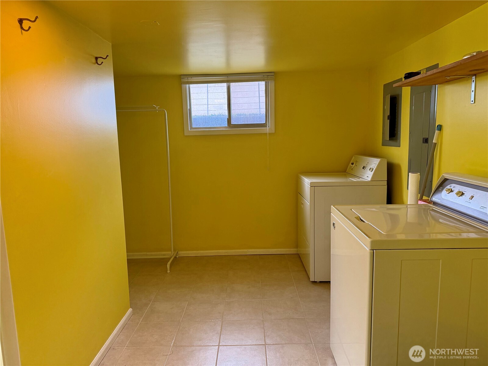 715 SE Pope Avenue , Wilbur, WA 99185