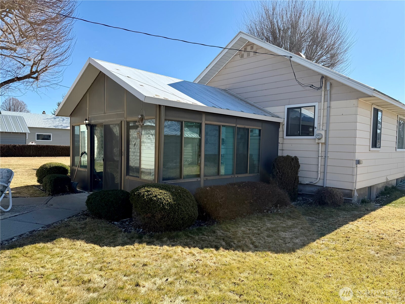 715 SE Pope Avenue , Wilbur, WA 99185