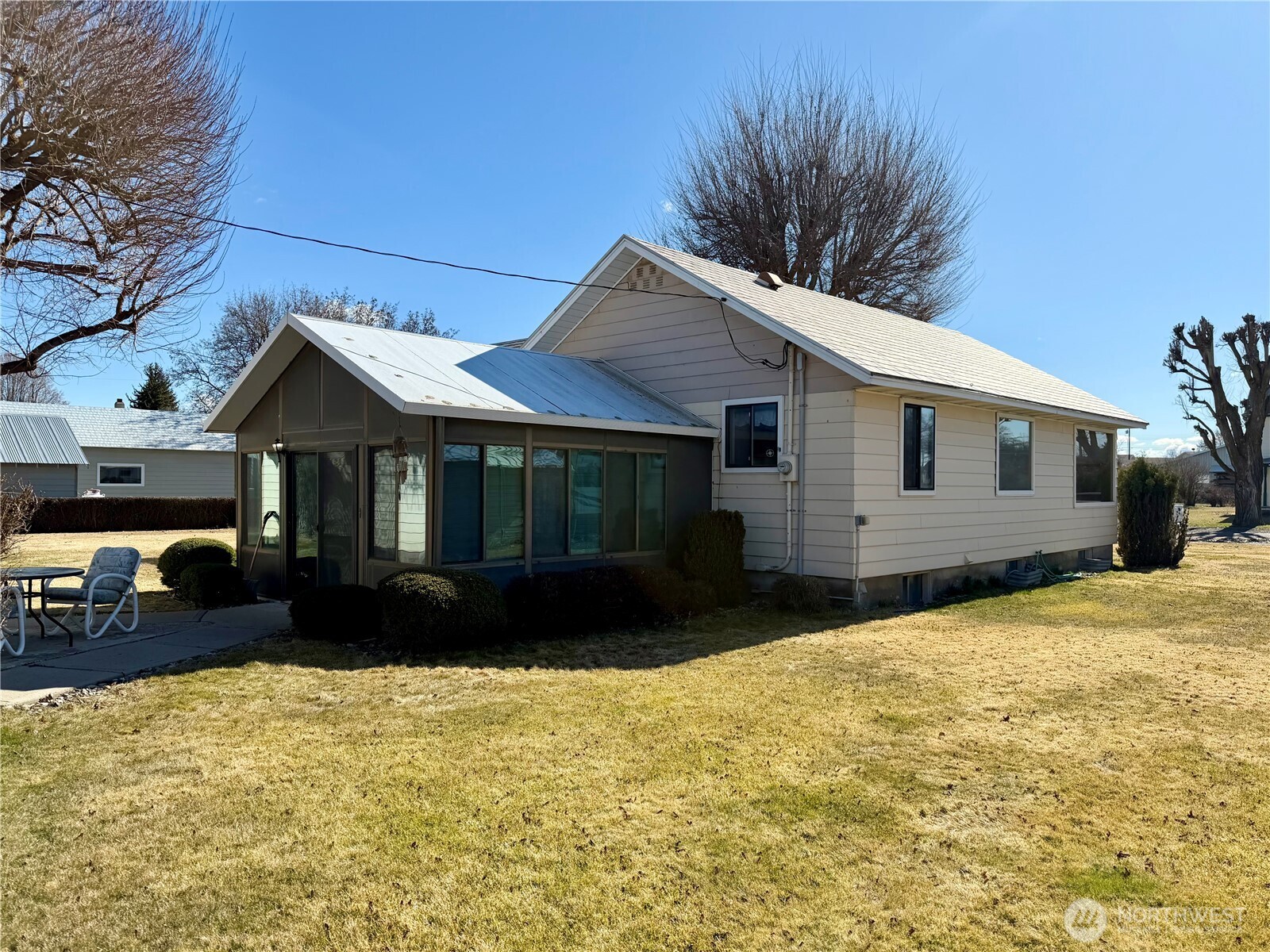 715 SE Pope Avenue , Wilbur, WA 99185