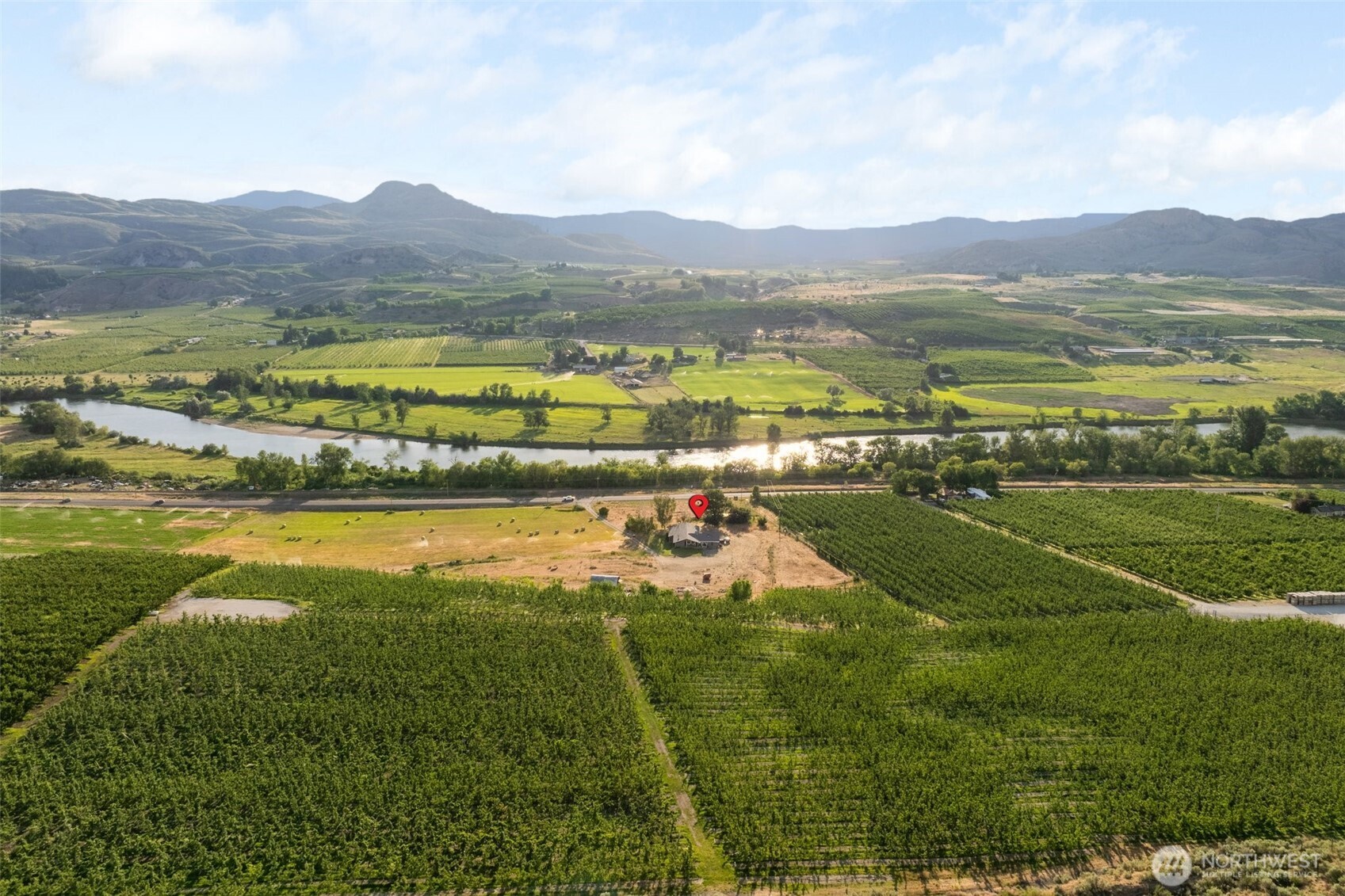 32026 Highway 97 , Tonasket, WA 98855